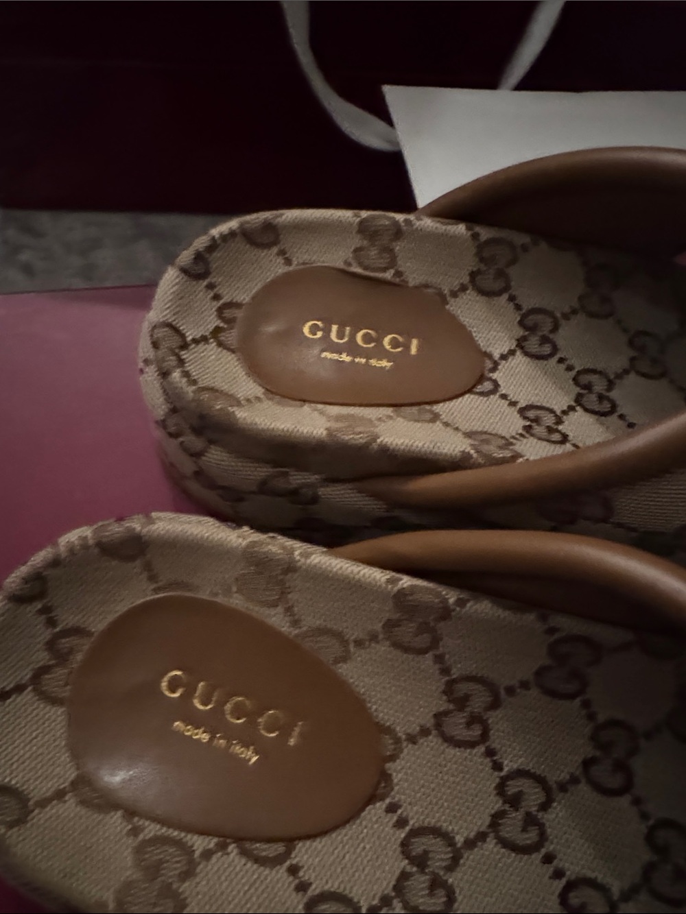 Gucci Tan GG Canvas Crisscross Slide Sandals… Never worn!! Box, label, dust bag - Picture 2 of 11